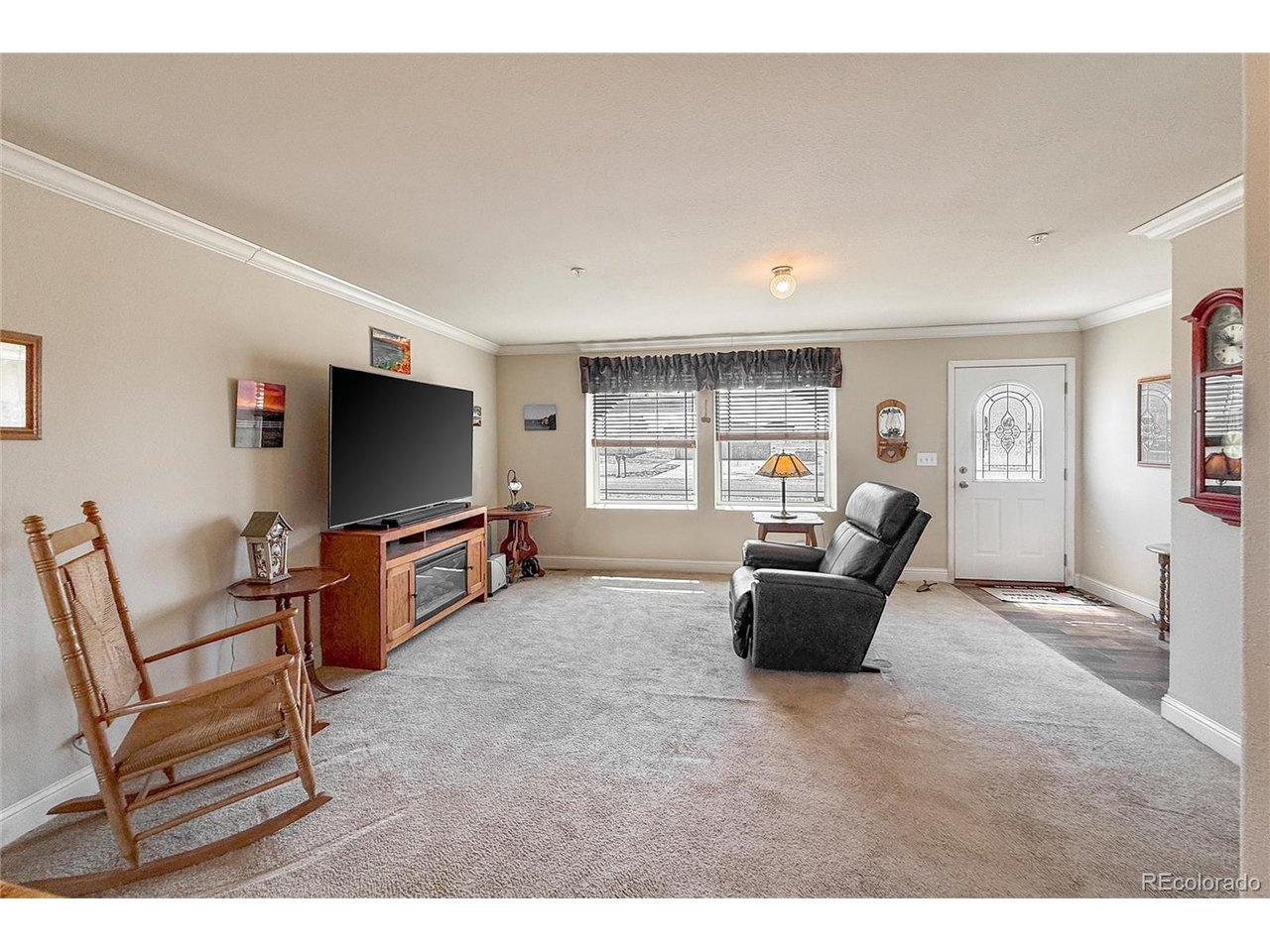 Image 4: Living Room Image 4: Living Room