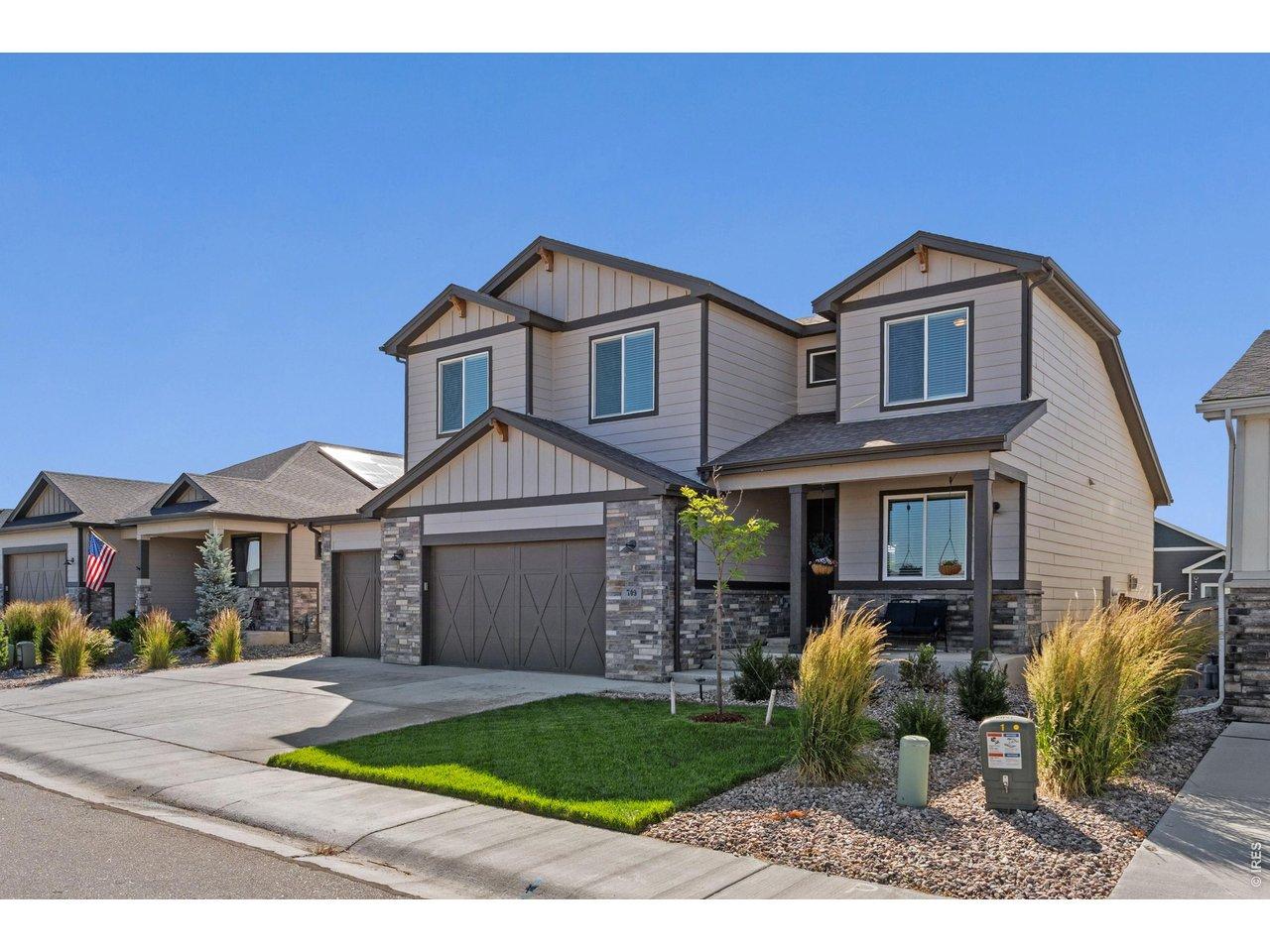 Image 3: Fully Landscaped Yard Image 3: Fully Landscaped Yard