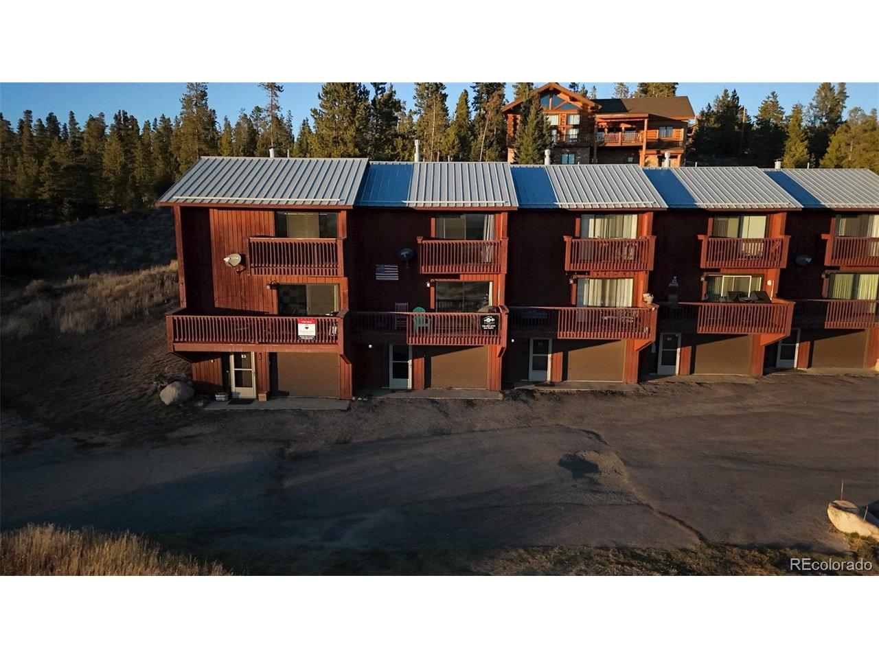 Image 3: Only 5 units in this building with garage parking. Image 3: Only 5 units in this building with garage parking.