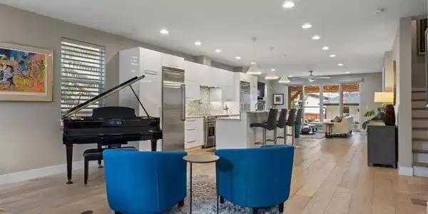 Image 4: Wide Open Floor Plan Image 4: Wide Open Floor Plan