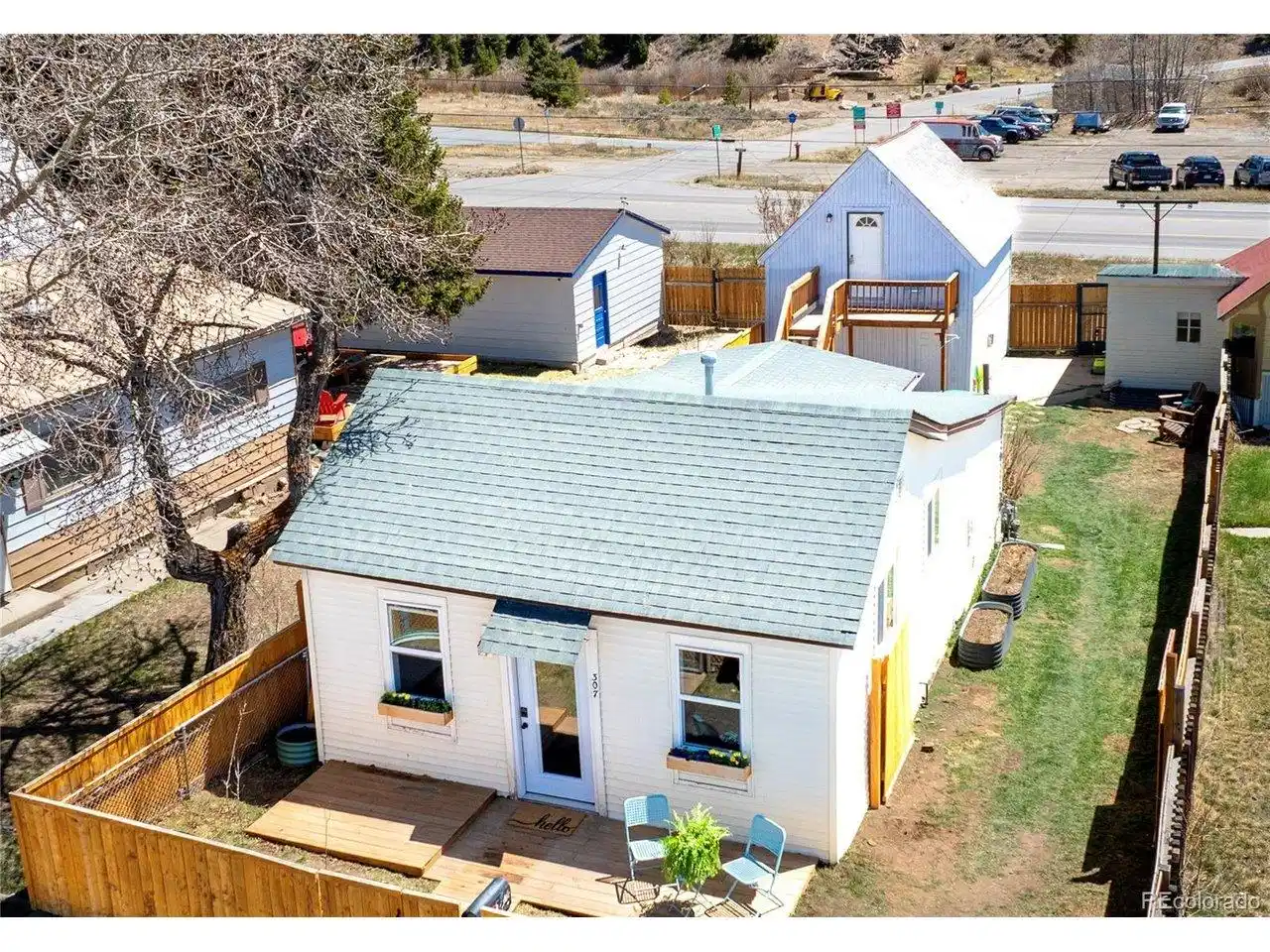 Image 1: Awesome in-town Leadville home with large garage and a BONUS studio apartment!