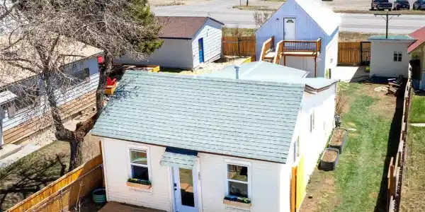 307 Elm St