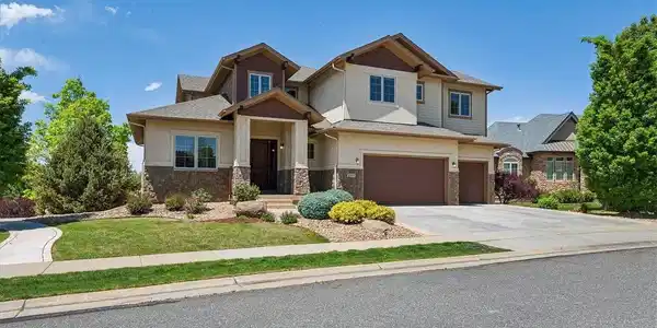 247 Meadow View Pkwy