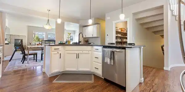 Image 4 Image 4