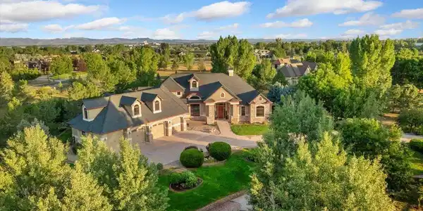 837 Glenn Ridge Dr