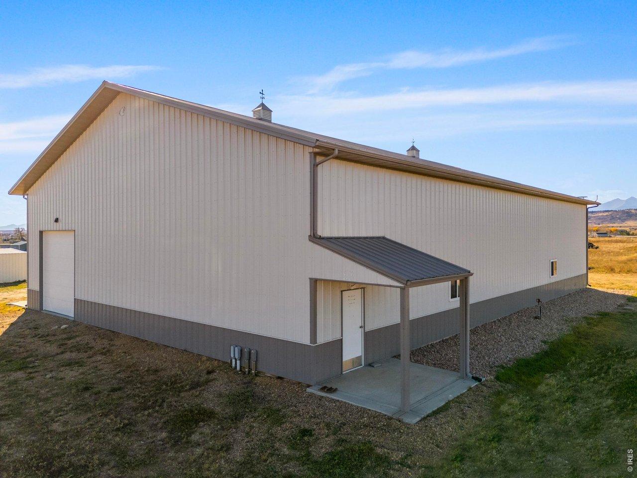 Image 3: Pole barn with overhead door and concrete floors Image 3: Pole barn with overhead door and concrete floors