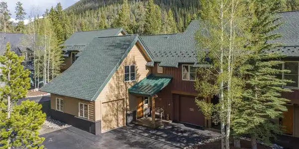 226 Alpen Rose Pl