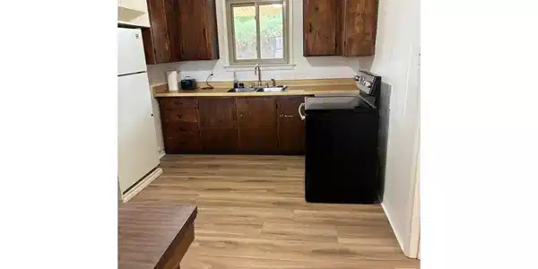 Image 2: Spacious Kitchen Image 2: Spacious Kitchen