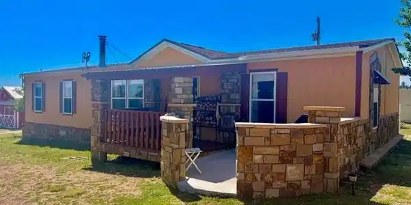 Image 2: Front covered porch and patio Image 2: Front covered porch and patio