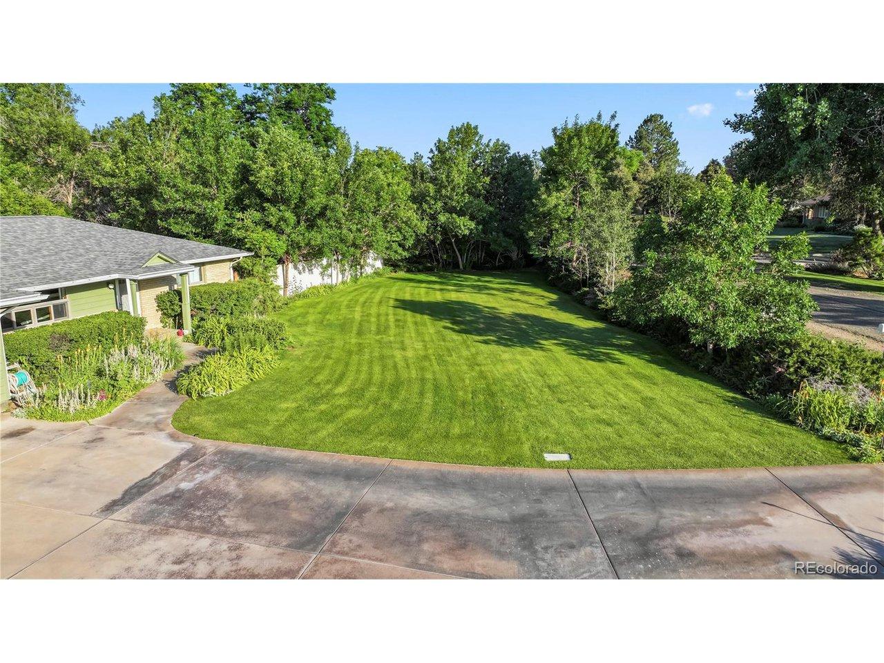 Image 4: Front Lawn