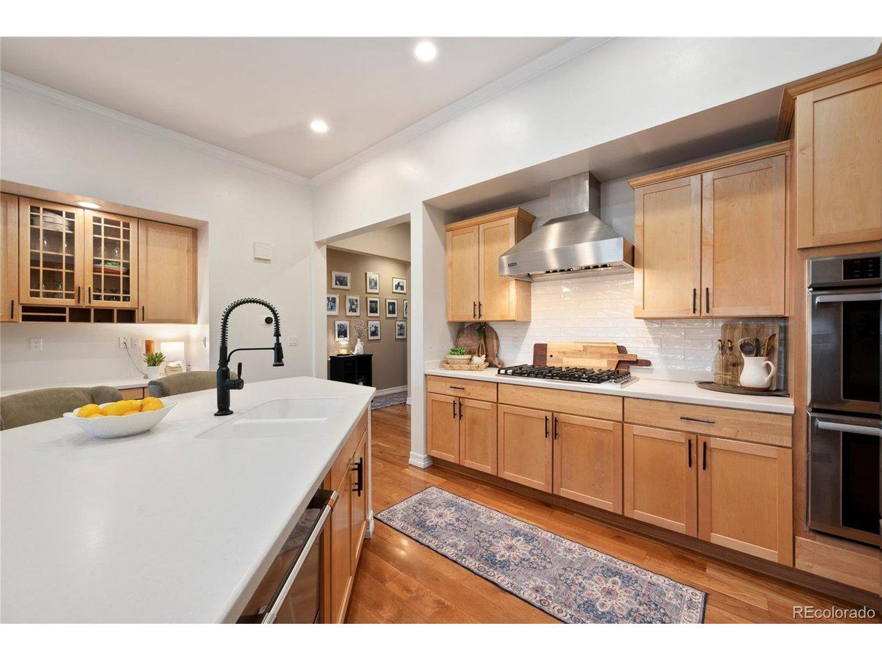 Image 3: Premium Viking Range