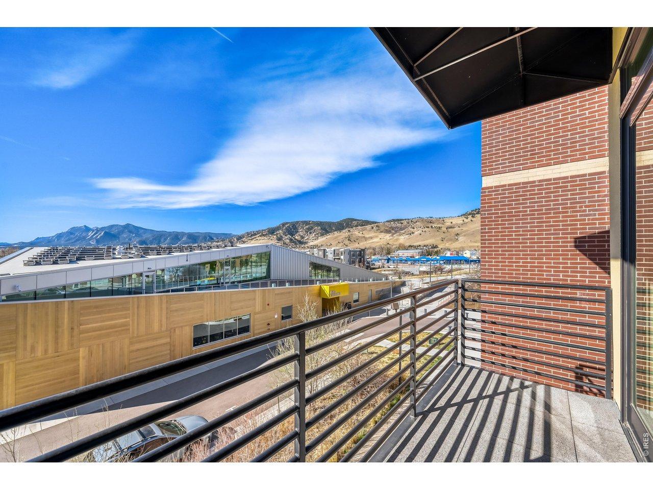 Image 3: Spectacular views from the living room porch Image 3: Spectacular views from the living room porch