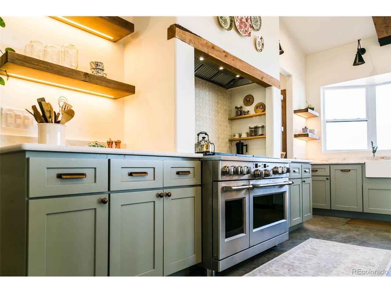 Image 3: Double Oven Free standing GE Cafe propane stove Image 3: Double Oven Free standing GE Cafe propane stove