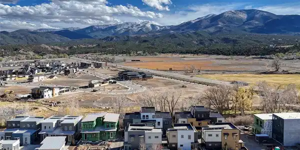 Image 4: Views of the Sangre de Cristo Mountains