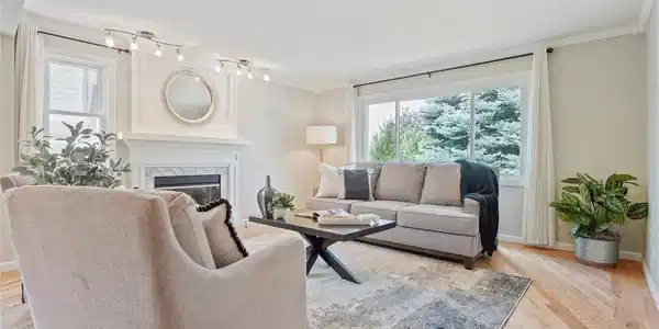 Image 4: Living Room Image 4: Living Room