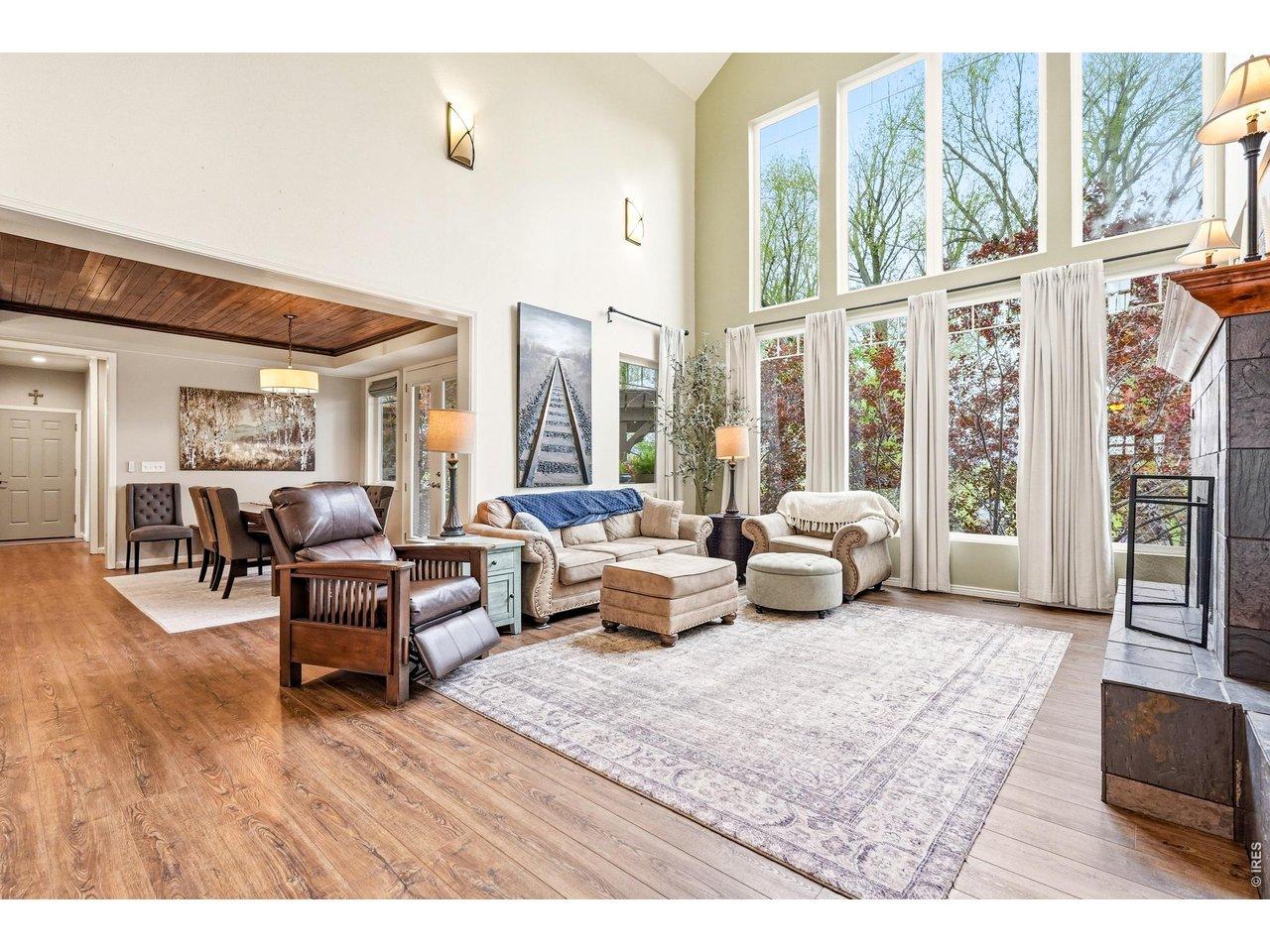 Image 3: Comfortable living spaces.