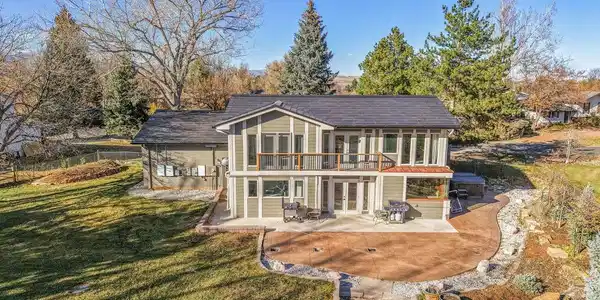 9032 Tahoe Ln