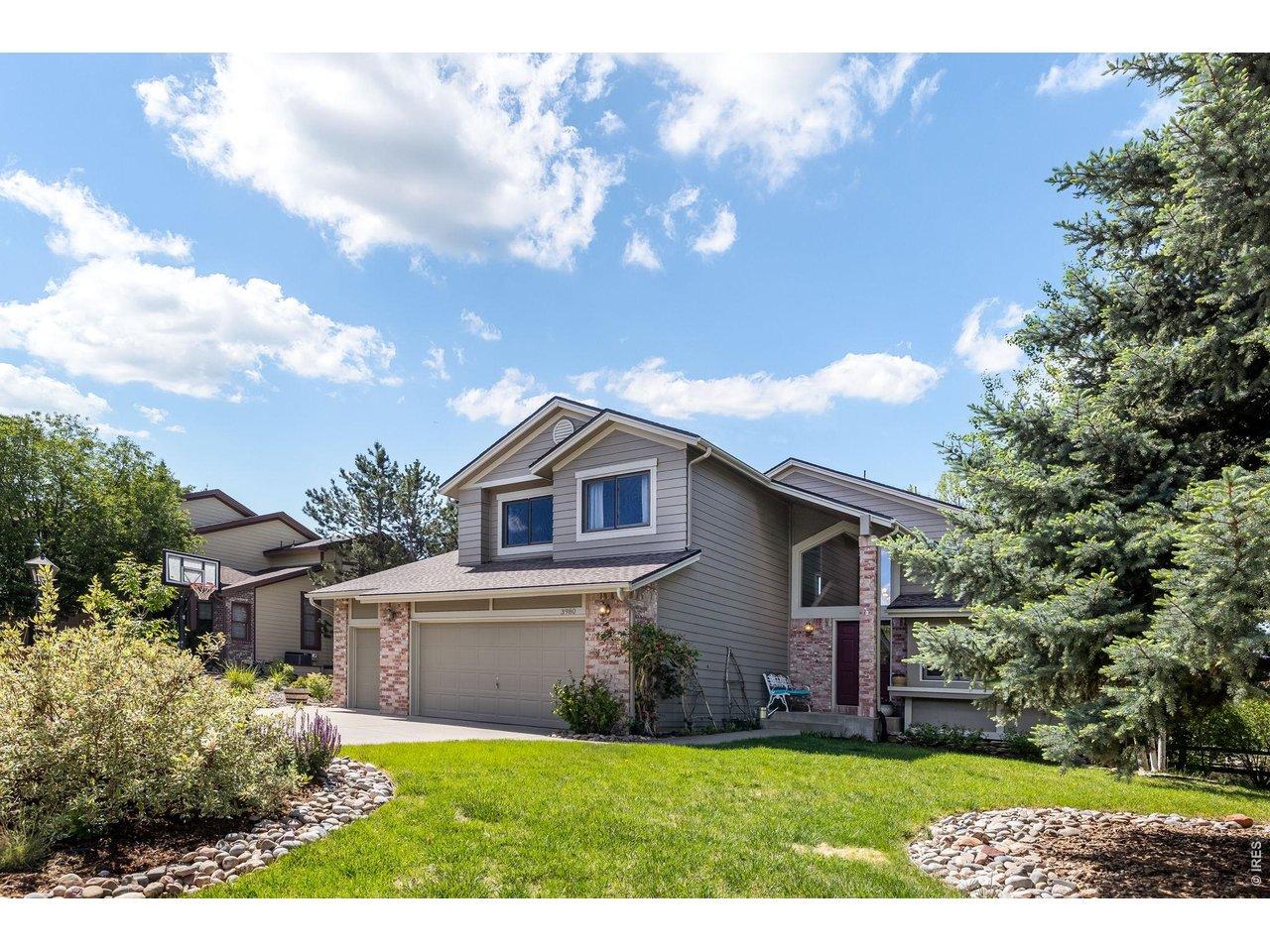 Image 3: Front Yard Image 3: Front Yard