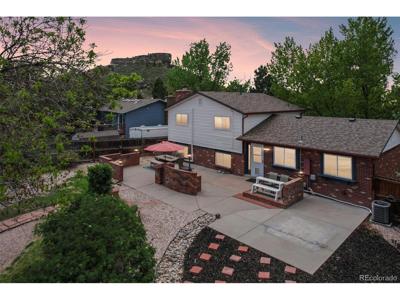 956 Mountain View Dr