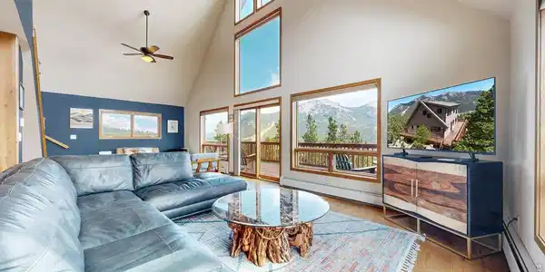 Image 2: Living Room. Image 2: Living Room.