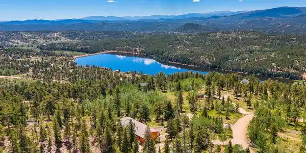 Image 4: located in the beautiful mountain community of Crystal Lakes, with a private 50 acre reservoir, many ponds, rivers and trails to enjoy Image 4: located in the beautiful mountain community of Crystal Lakes, with a private 50 acre reservoir, many ponds, rivers and trails to enjoy