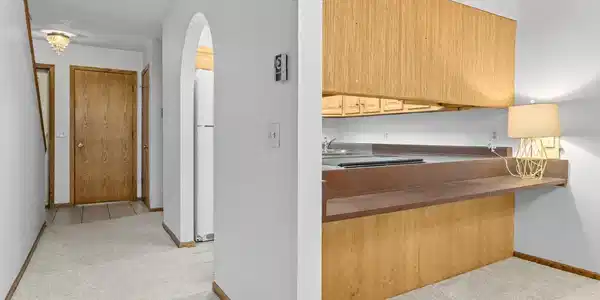 Image 3: Breakfast bar allows kitchen to be accessible from dining/living area Image 3: Breakfast bar allows kitchen to be accessible from dining/living area