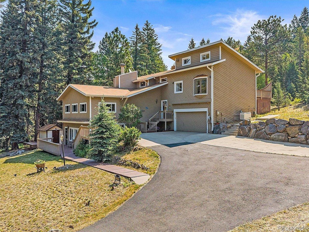 Image 3: Beautifully landscaped with paths and hardscape. Note the Generac Generator too. Image 3: Beautifully landscaped with paths and hardscape. Note the Generac Generator too.