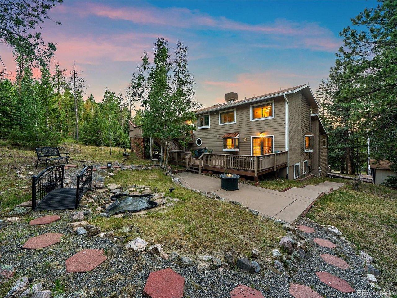 Image 4: Backyard oasis... Image 4: Backyard oasis...