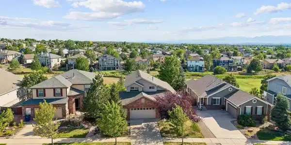 Image 2: Large Home on the Golf Course Image 2: Large Home on the Golf Course
