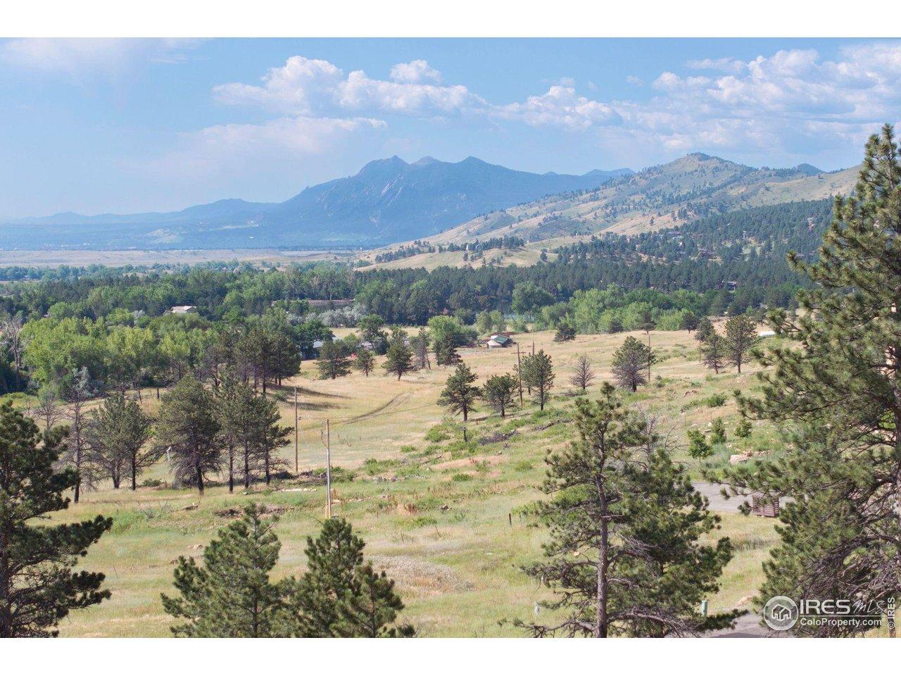 Image 3: Flatiron and Boulder views! Image 3: Flatiron and Boulder views!