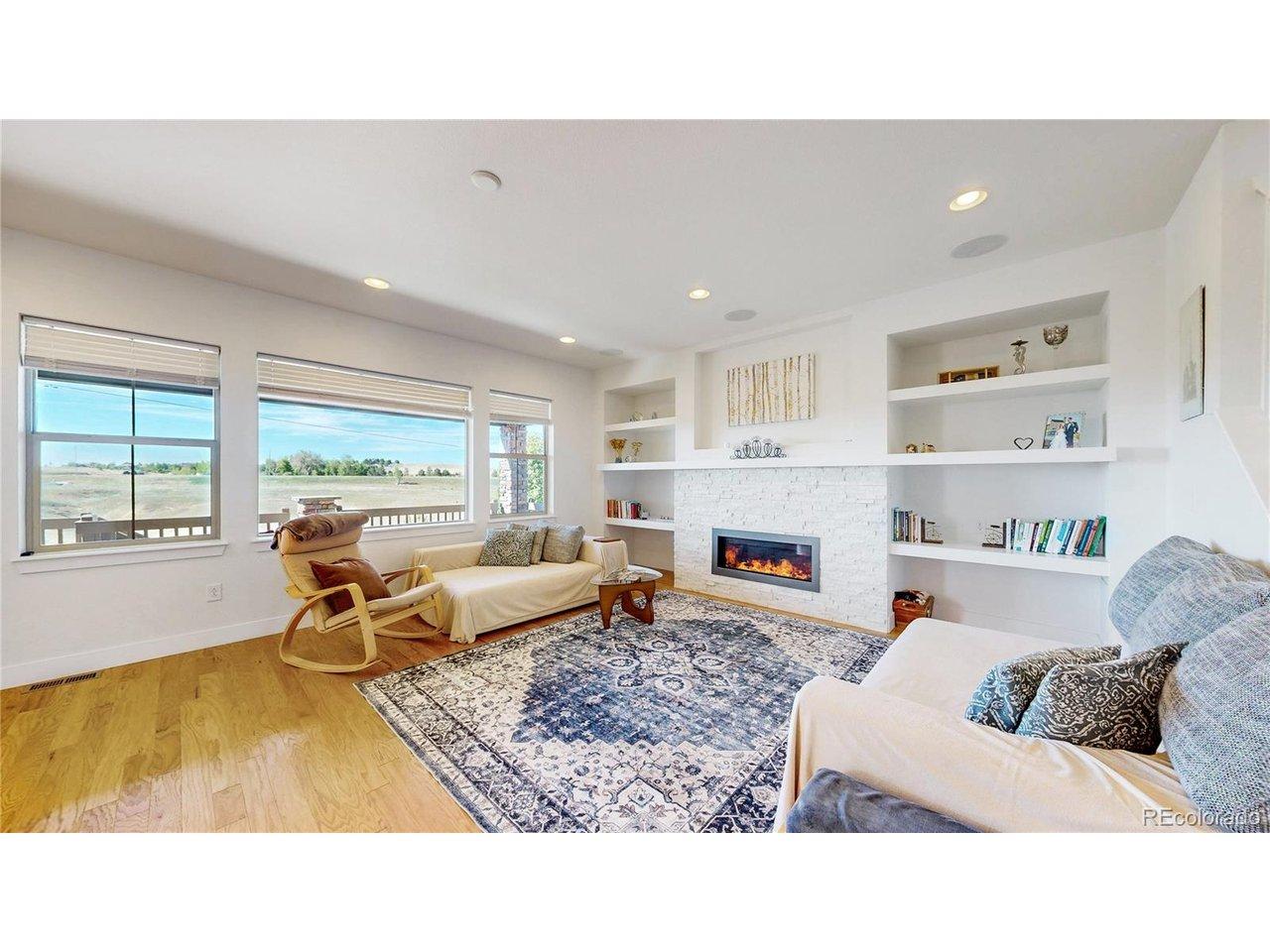 Image 3: Living room main floor Image 3: Living room main floor