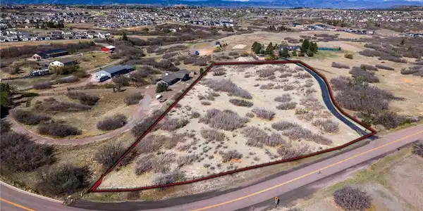 Image 4: Property Lines are Approximate and not a survey Image 4: Property Lines are Approximate and not a survey