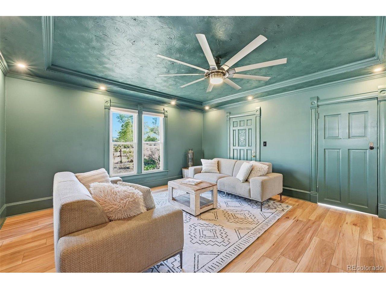 Image 3: Walk in to calming tones and easy to maintain LVP floors. Image 3: Walk in to calming tones and easy to maintain LVP floors.