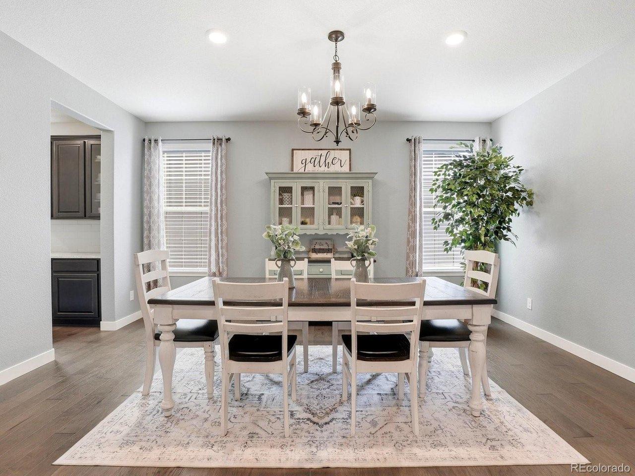 Image 3: Formal Dining Image 3: Formal Dining