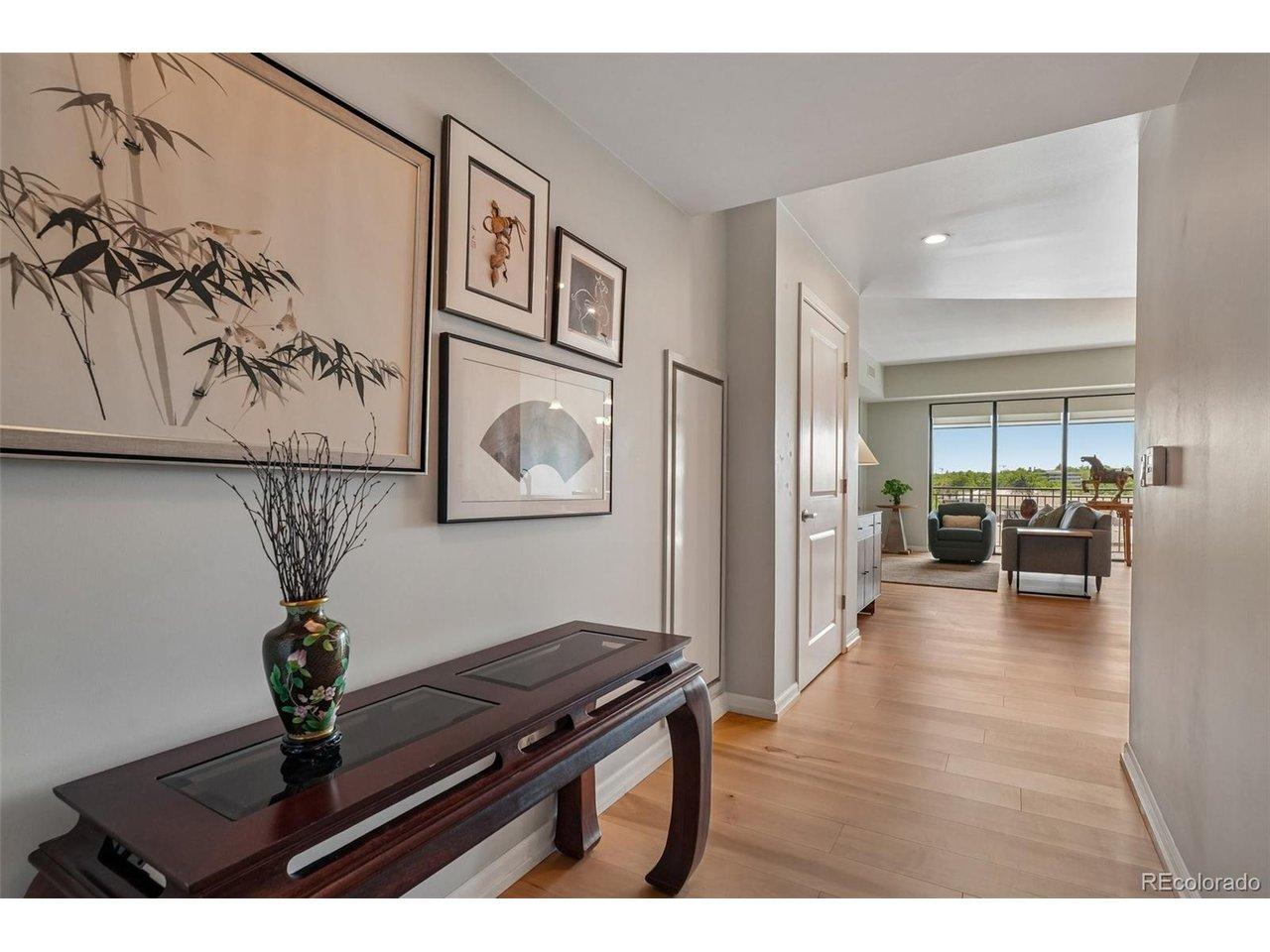 Image 3: Entryway Image 3: Entryway