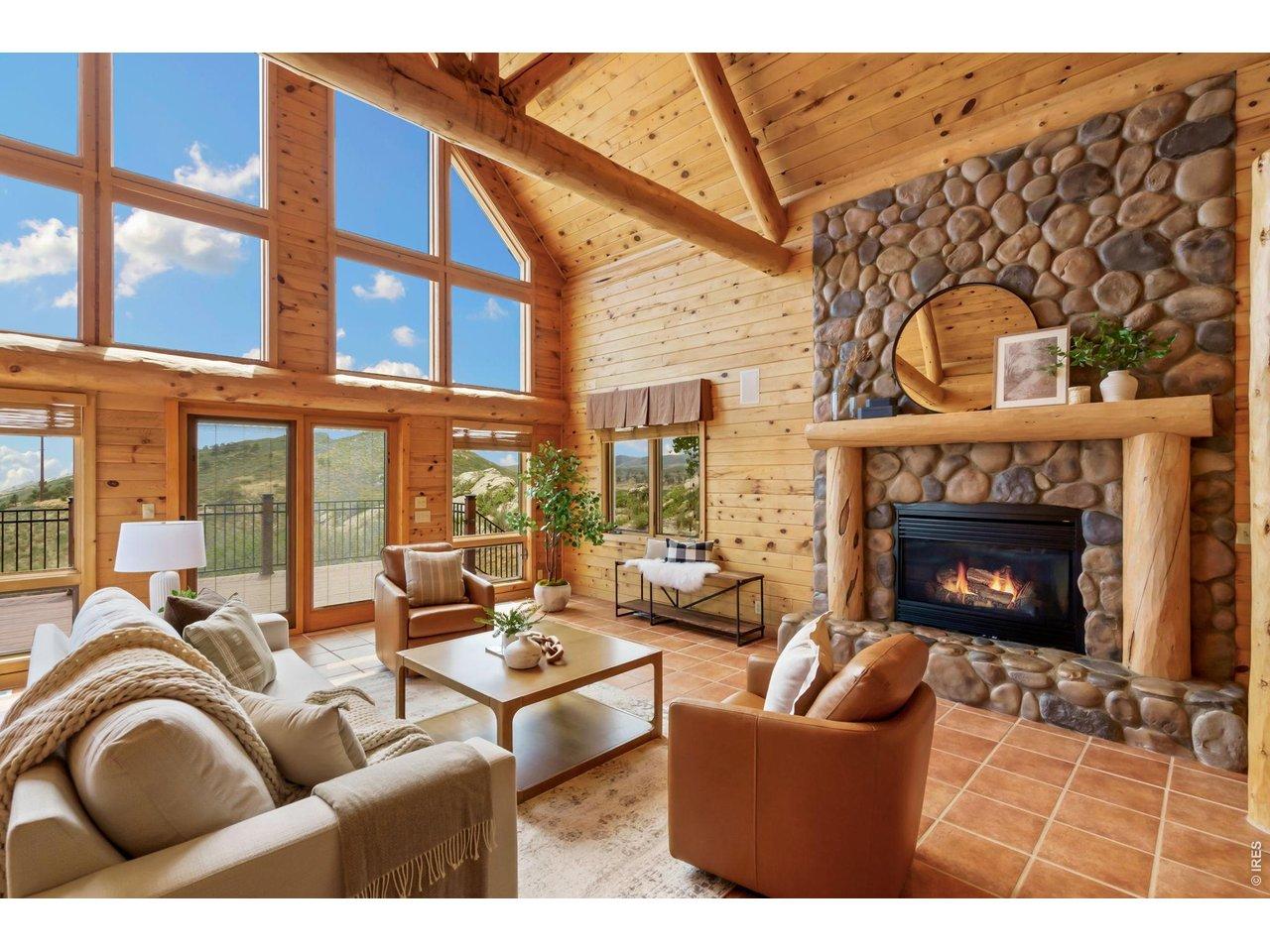 Image 4: Soothing fireplace and views!