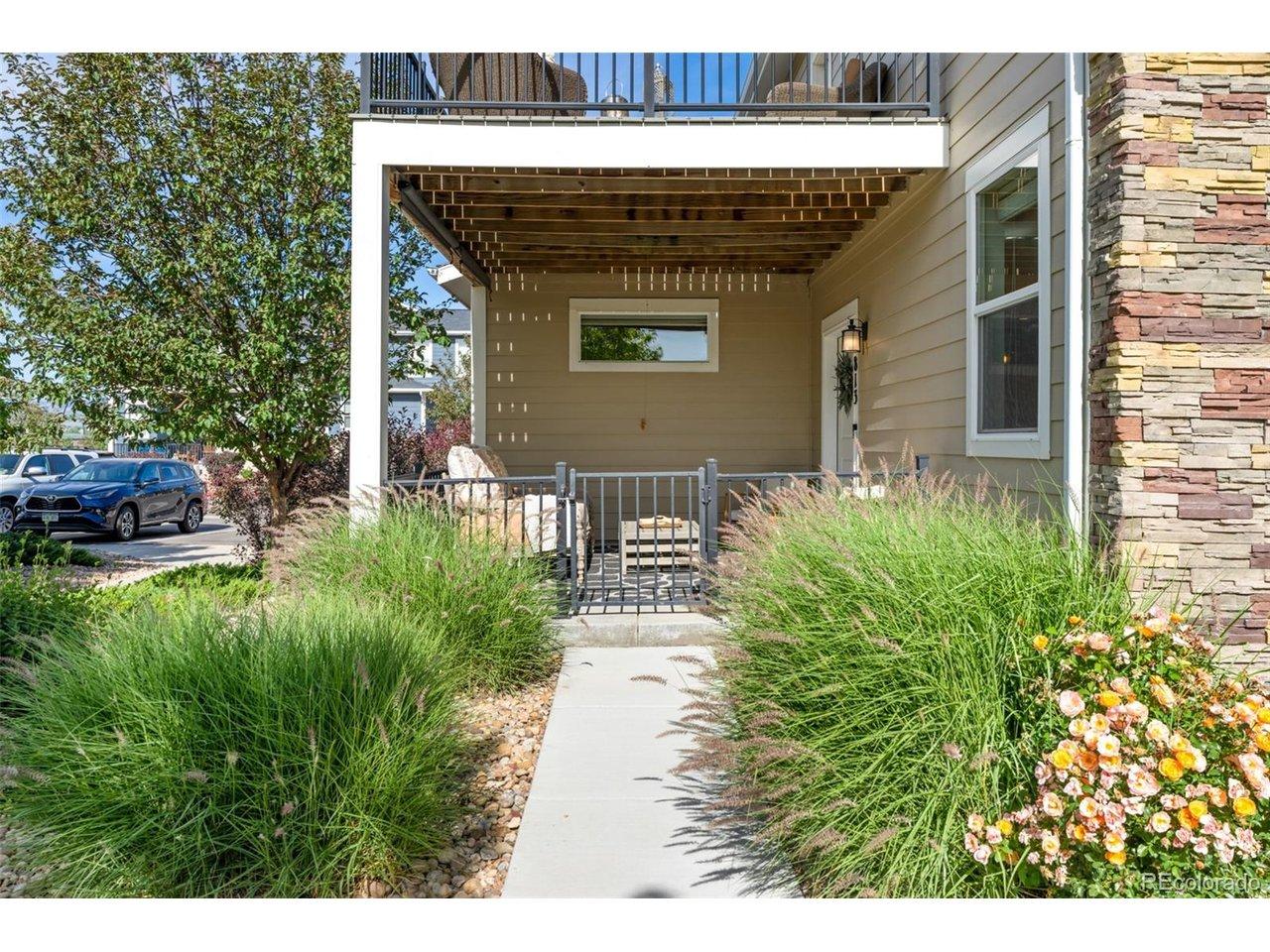 Image 2: private front entry Image 2: private front entry
