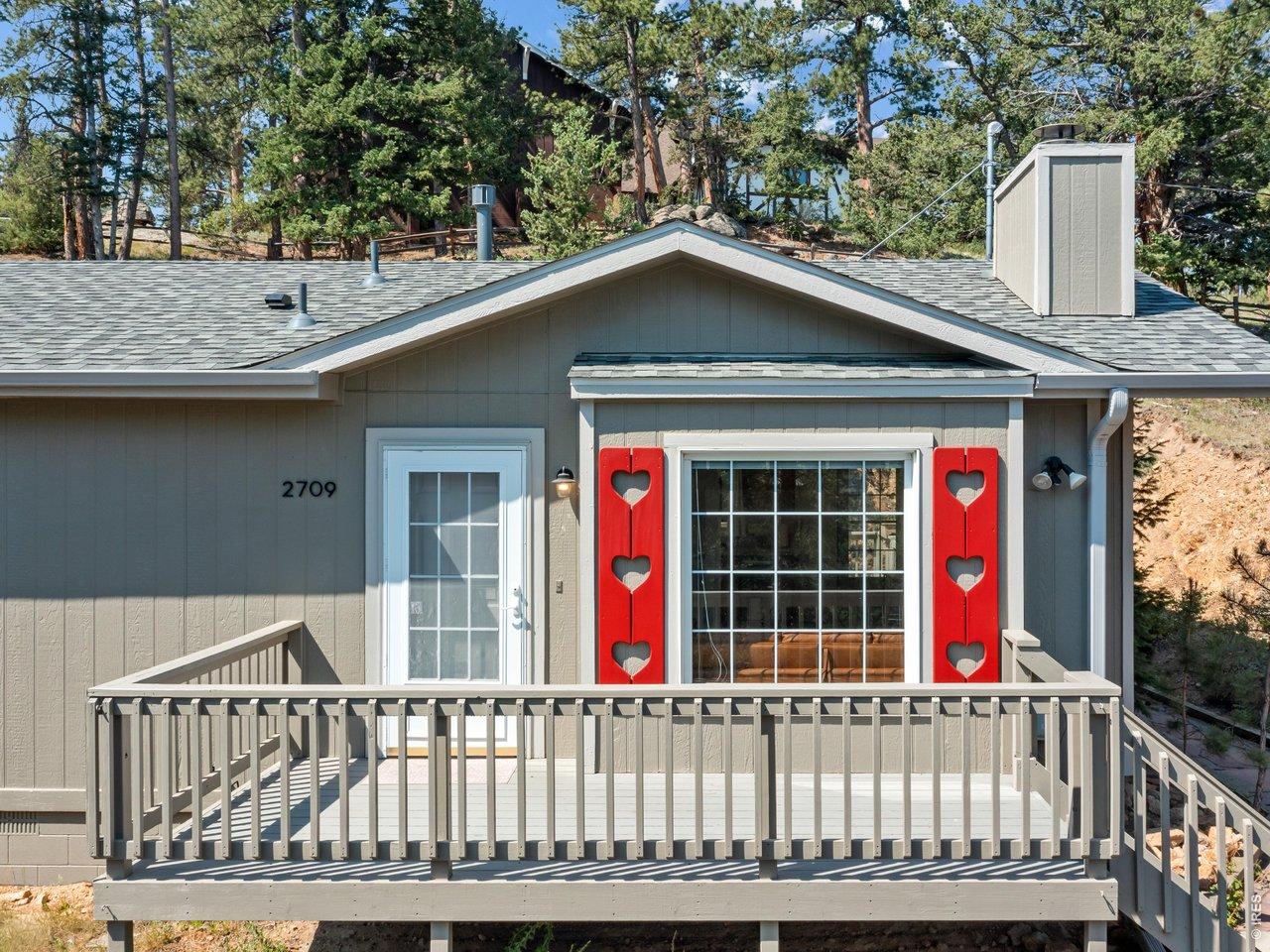 Image 4: Front deck Image 4: Front deck