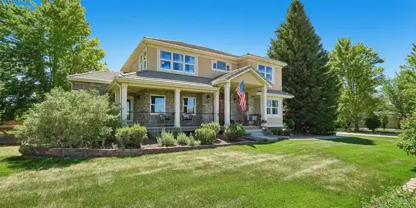 Image 3: Enjoy mountain views from the front porch Image 3: Enjoy mountain views from the front porch