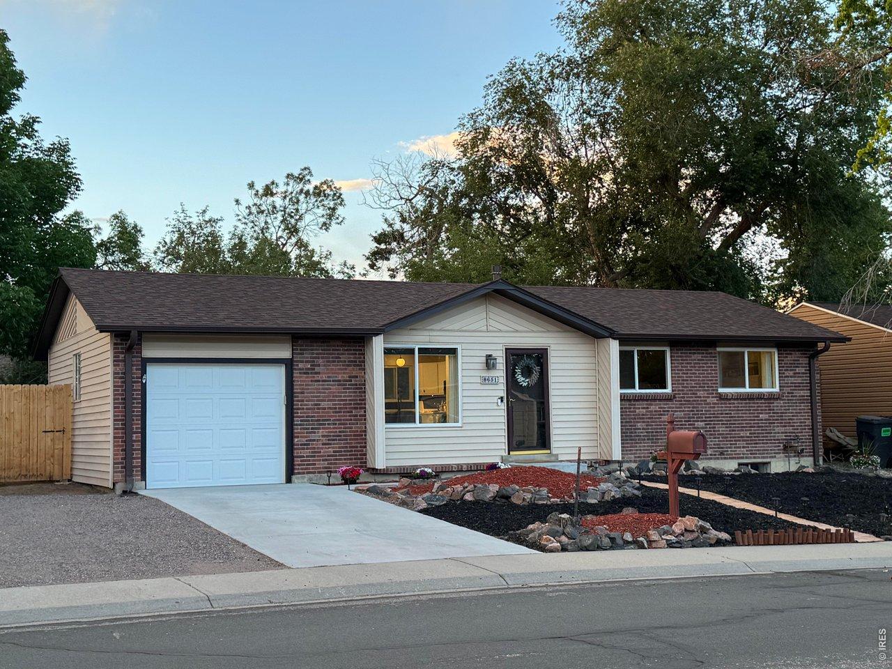 Image 2: Welcome to 8651 W. 88th Pl Image 2: Welcome to 8651 W. 88th Pl