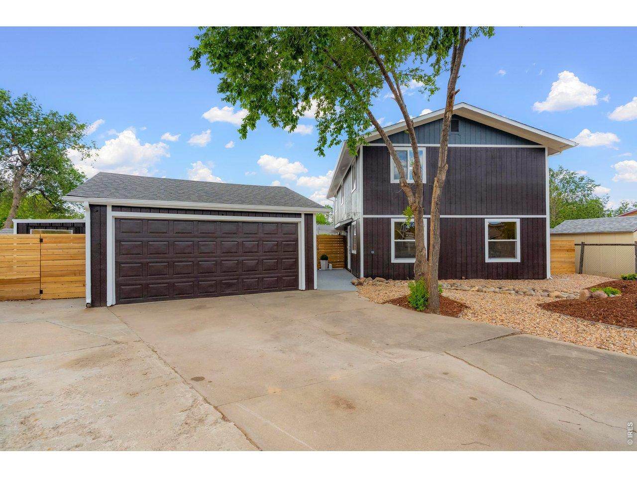 Image 2: Plenty of parking for your toys, RV or boat, 2 car garage with ADU or 4 car garage. Image 2: Plenty of parking for your toys, RV or boat, 2 car garage with ADU or 4 car garage.