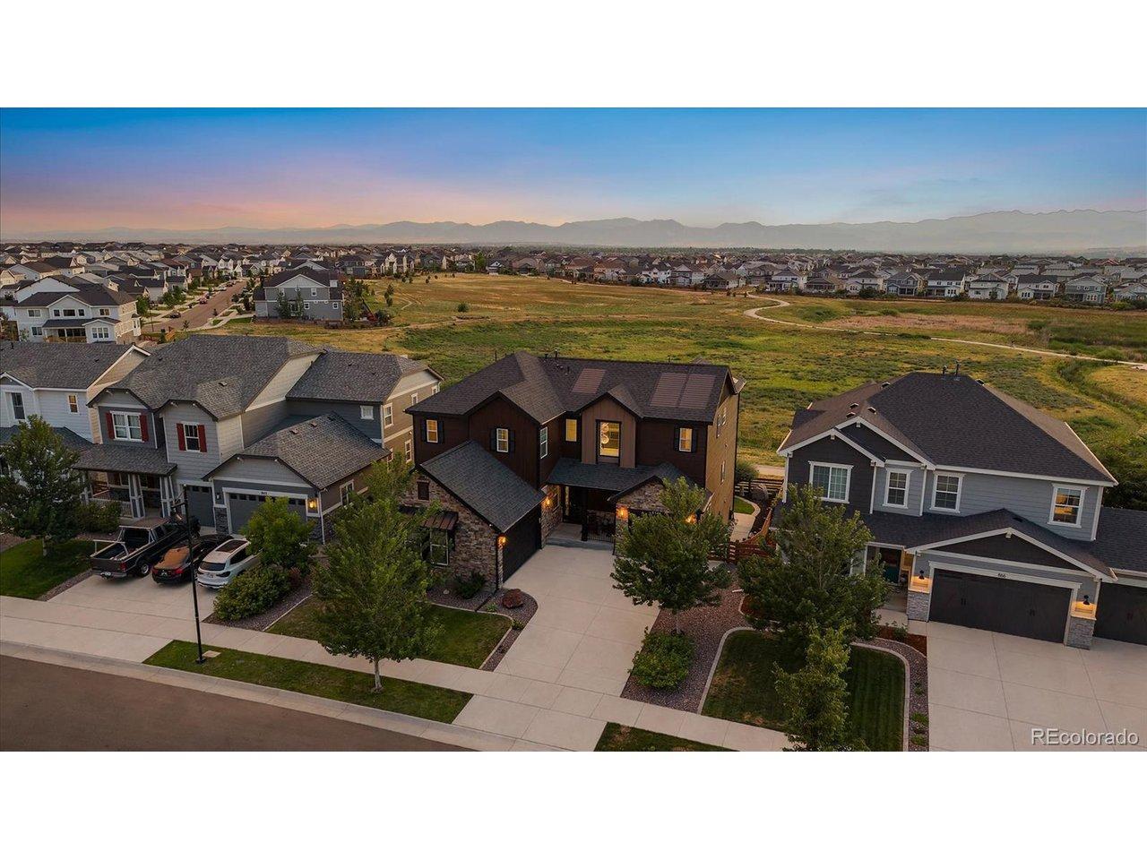 Image 3: Gorgeous Home with Evening Backdrop Image 3: Gorgeous Home with Evening Backdrop