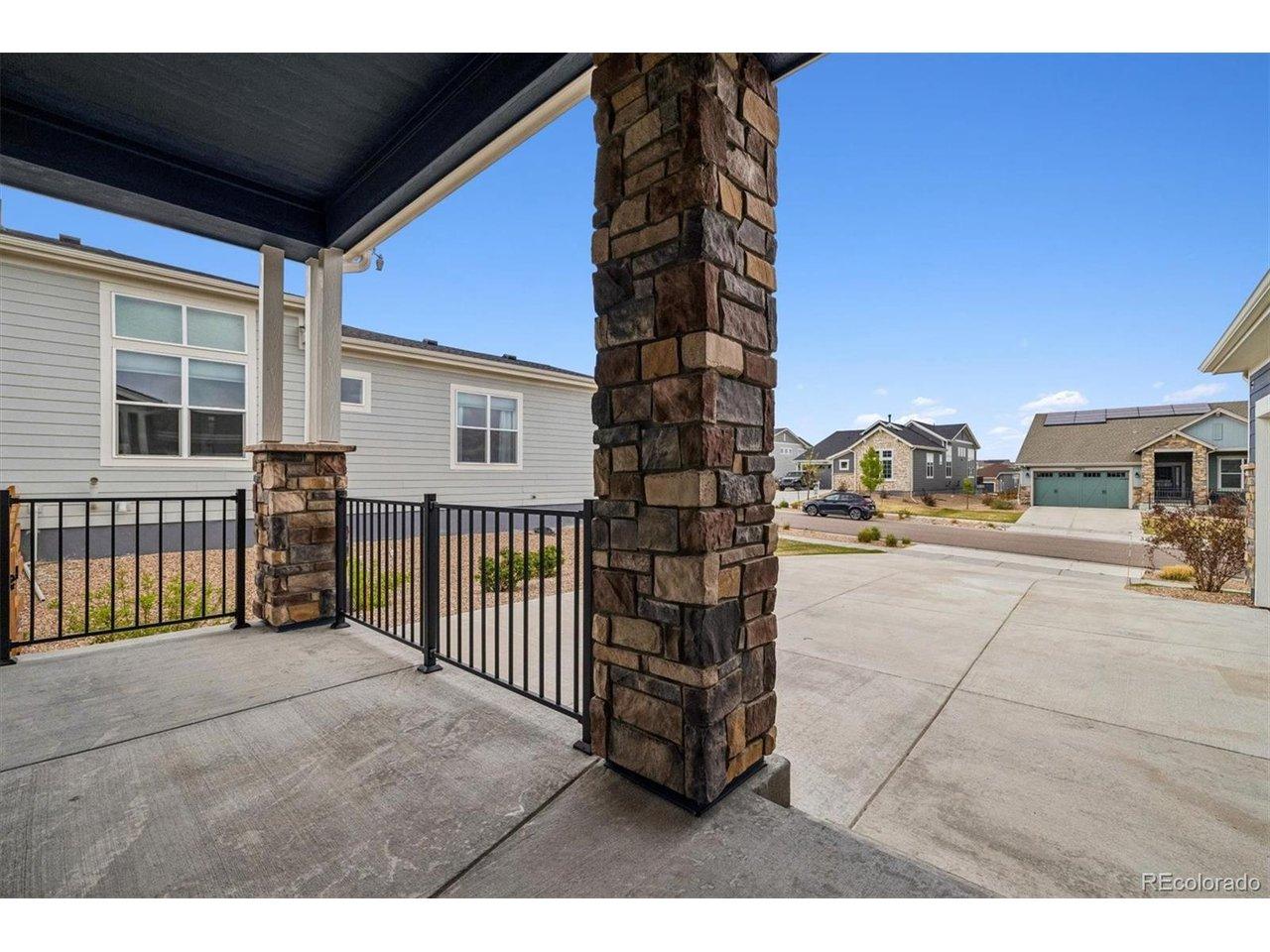 Image 3: Spacious covered front porch