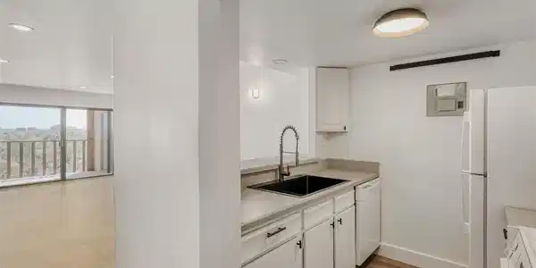 Image 4: New sink, faucet & dishwasher Image 4: New sink, faucet & dishwasher