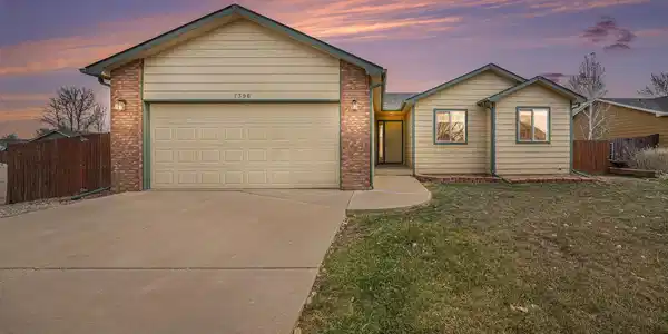 7396 View Pointe Cir