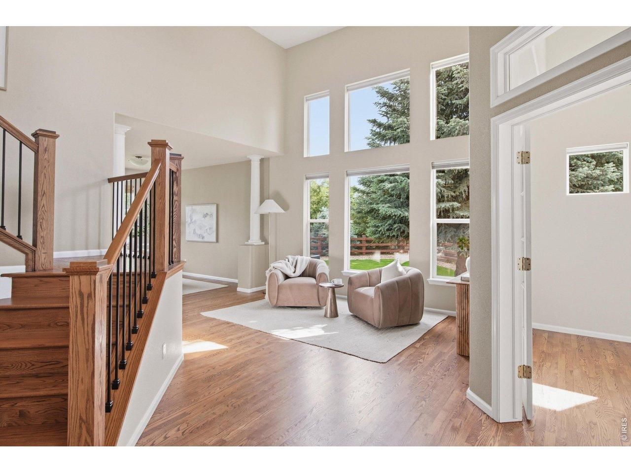 Image 3: Expansive floor-to-ceiling windows immediately draw you in. Image 3: Expansive floor-to-ceiling windows immediately draw you in.