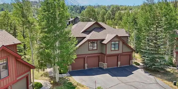 Image 3: Paired Home on the Left