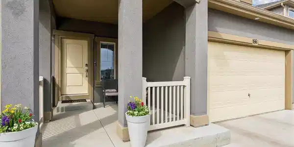 Image 3: Large covered front patio