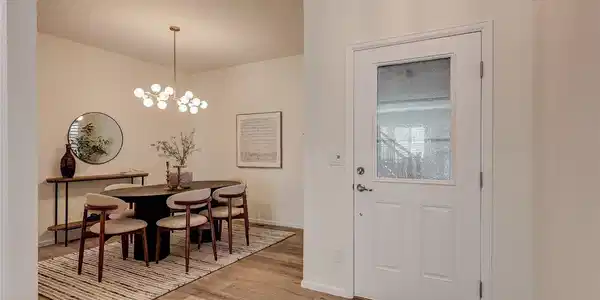 Image 4: Dining Room Image 4: Dining Room