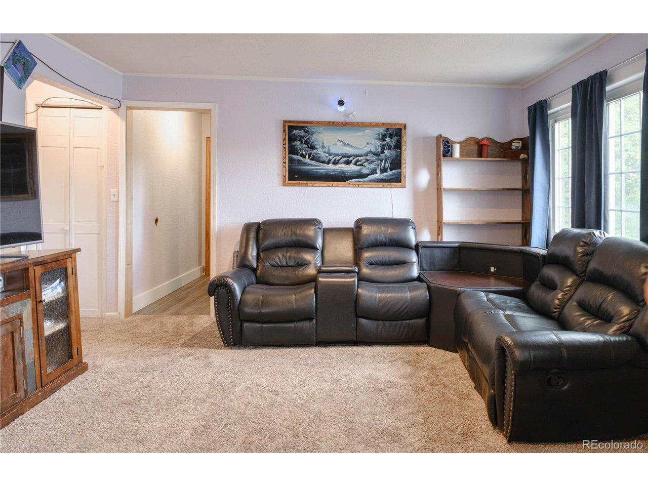 Image 4: Living Area - Current Status Image 4: Living Area - Current Status